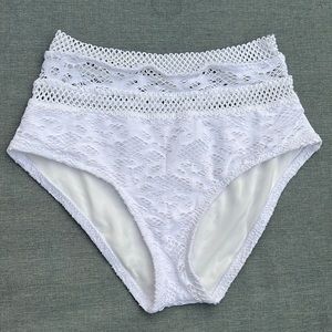 NWOT Becca by Rebecca Virtue White Hipster Bikini Swim Bottom Women’s Medium